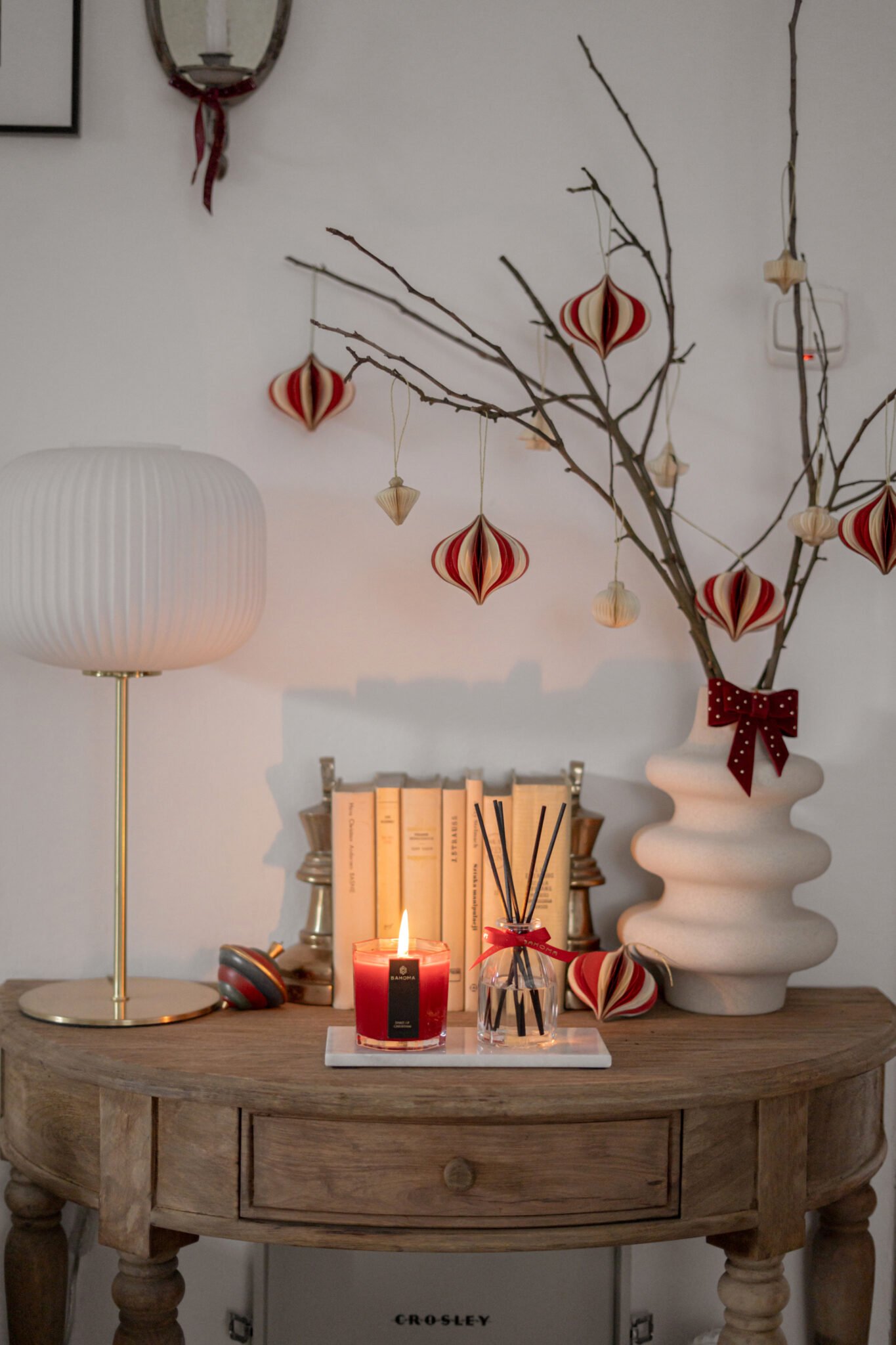 100ml Fragranced Octagonal Diffuser in Polished Glass Bottle with lit-up candle