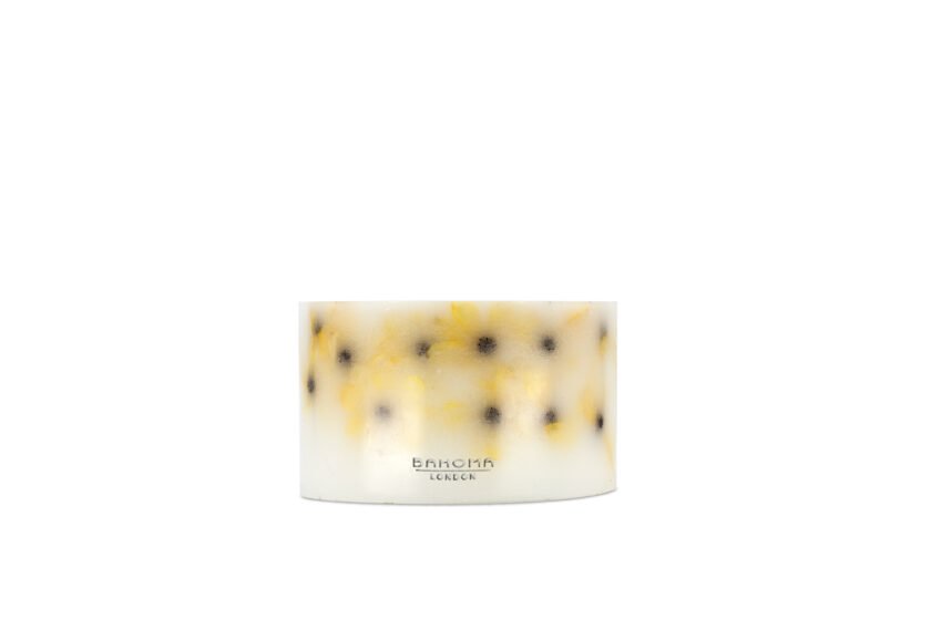 Daisy - Small Pillar Candle
